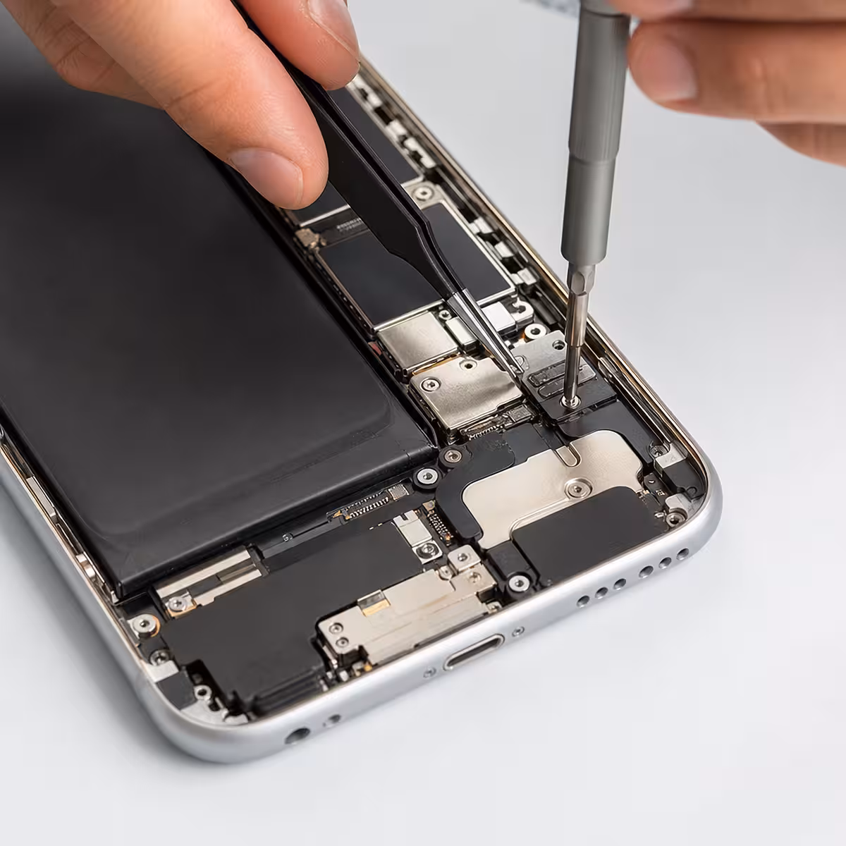 Reparații telefoane mobile și tablete
